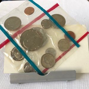 1975 uncirculated coins, 12 coins sealed